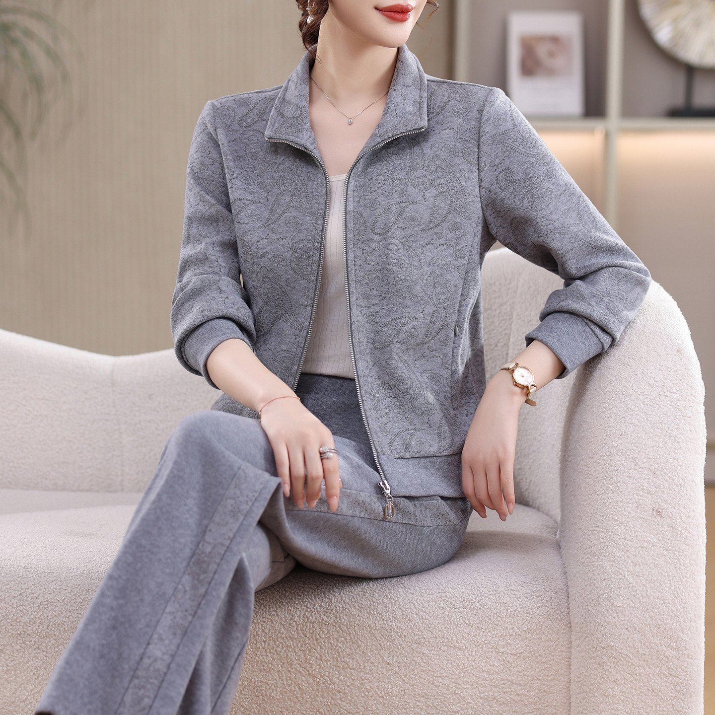 宽松型休闲风女装立领开衫两件套秋季妈妈装印花图案拉链运动套装