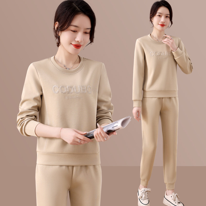 妈妈秋装运动服套装2026新款中老年女春秋卫衣加大码休闲服两件套