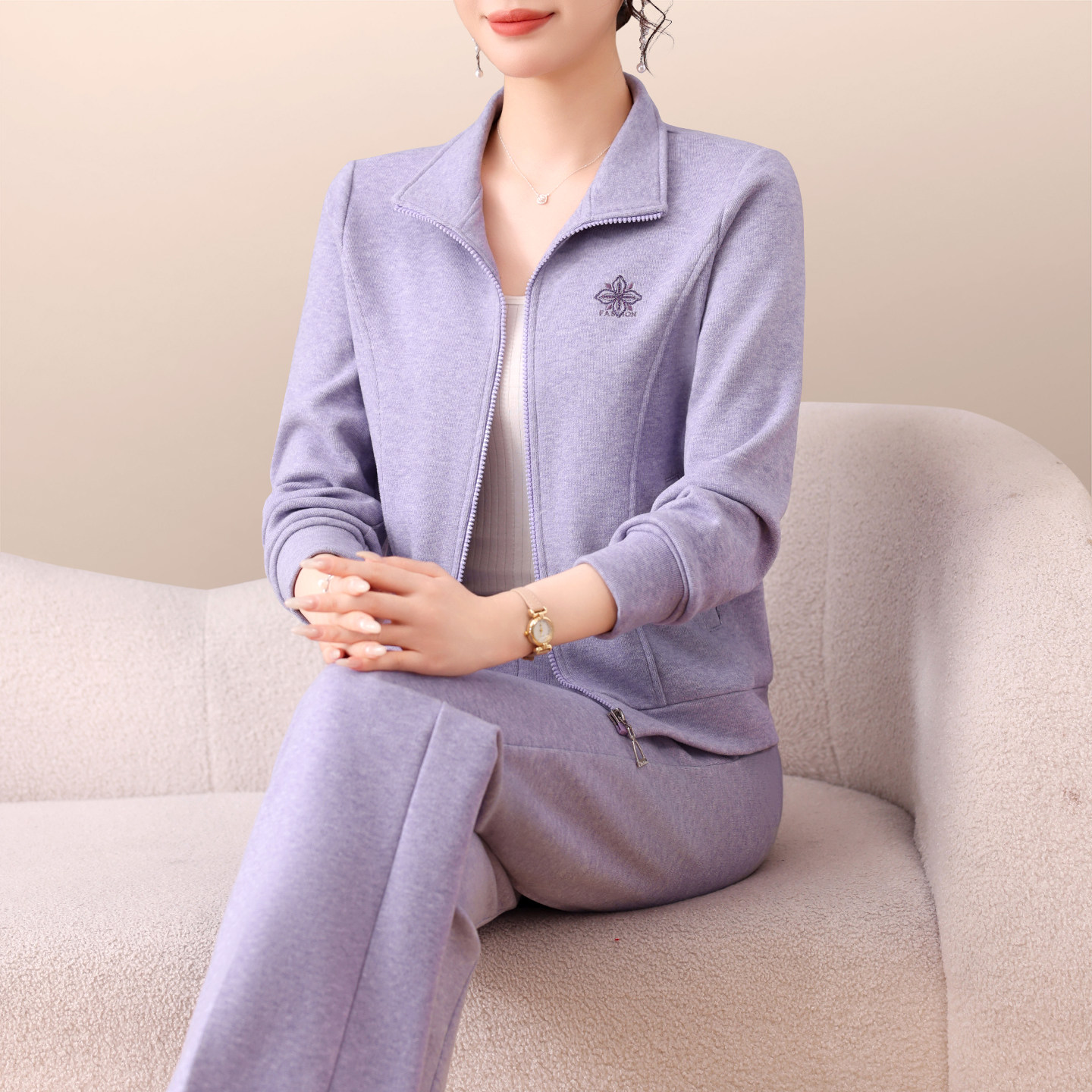 户外休闲运动女士套装2026新款春秋款立领长袖上衣时尚洋气两件套