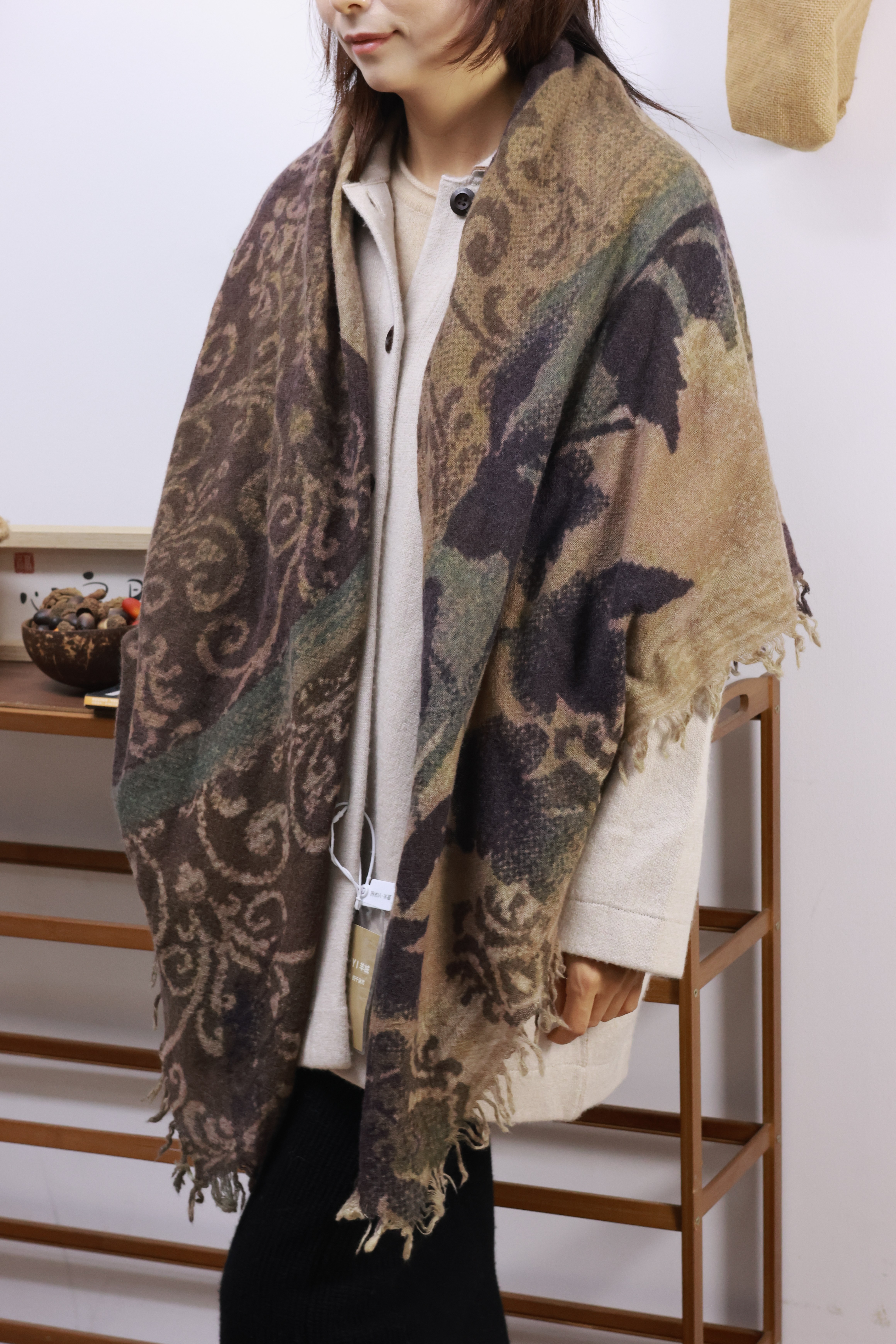 【LU】  100%水煮羊毛方巾印花大尺寸围巾披肩   多用途