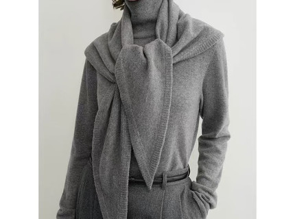 【LU】TOT***  24年新款秋冬羊毛轻盈柔软三角围巾披肩女