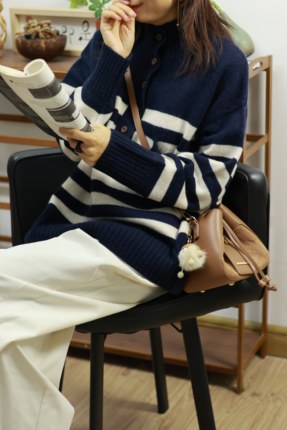 【LU】 彩条羊绒衫 奢级全羊绒  半开襟经典条纹羊绒针织衫(2色）