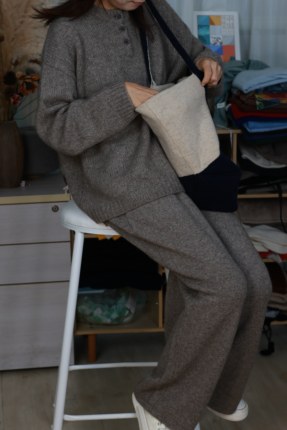 100%牦牛绒加厚阔腿裤显瘦女秋冬休闲风韩版简约百搭灰色2025新款