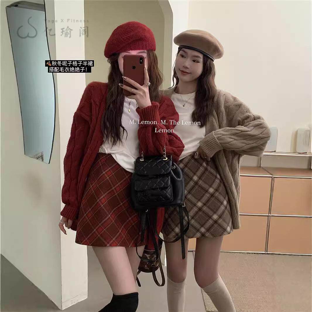 2026秋冬韩版厚实高腰A字格纹女