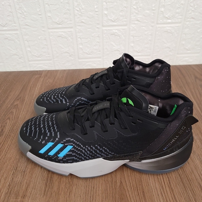 阿迪达斯男女防滑耐磨运动篮球鞋