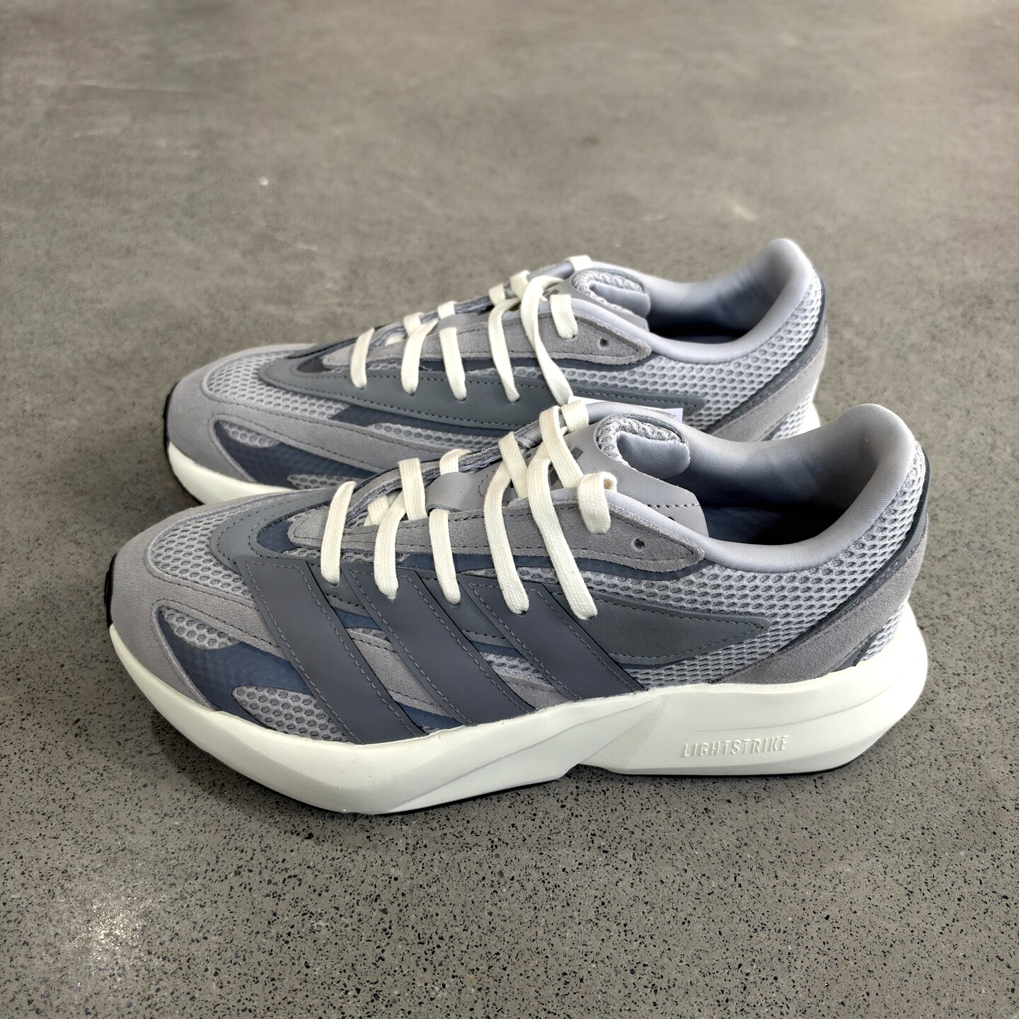 Adidas 阿迪达斯 男子缓震轻便舒适透气运动鞋休闲跑步鞋 IH8607