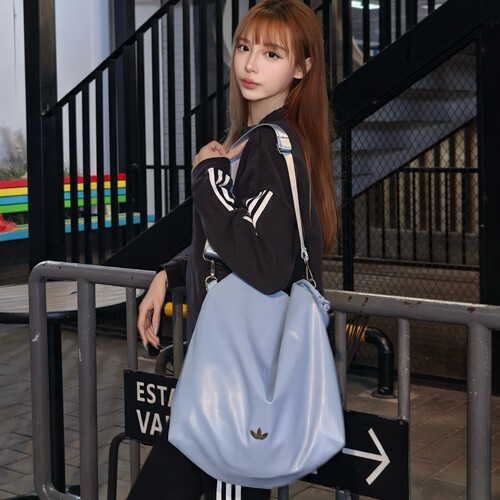 Adidas 三叶草 26款休闲大容量包皮革单肩斜挎包手提包 KS5156