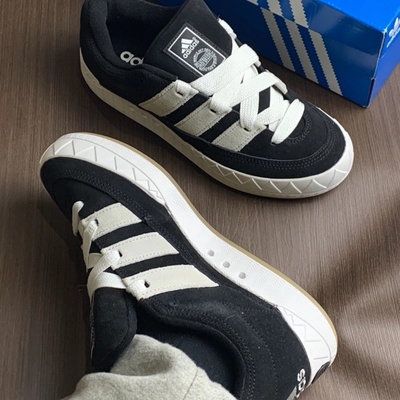 Adidas 三叶草 ADIMATIC 男女经典复古鲨鱼面包鞋休闲板鞋 ID8265