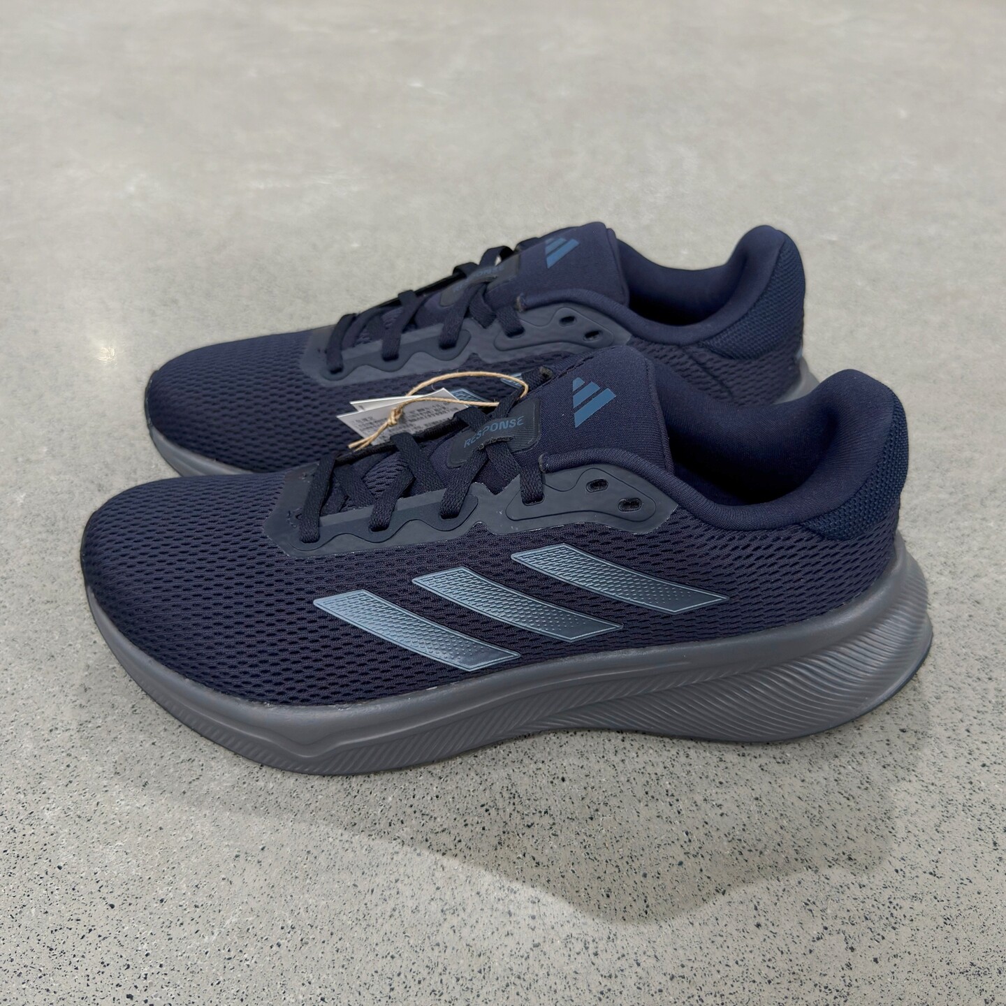 Adidas 阿迪达斯 男子经典缓震舒适透气网面运动鞋跑步鞋 IH6092