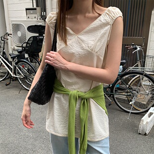 韩系氛围感复古气质蕾丝小花边V领褶皱显瘦中长款衬衫上衣女
