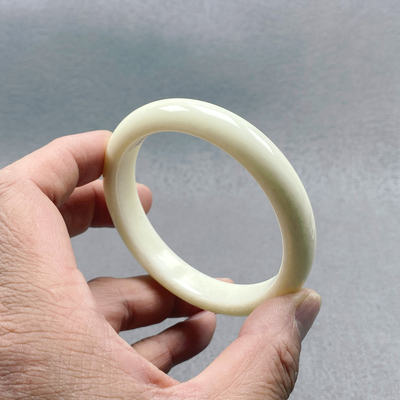 西安兵马俑同款活玉天然蓝田玉手镯加厚女款细料米黄白色玉镯带证