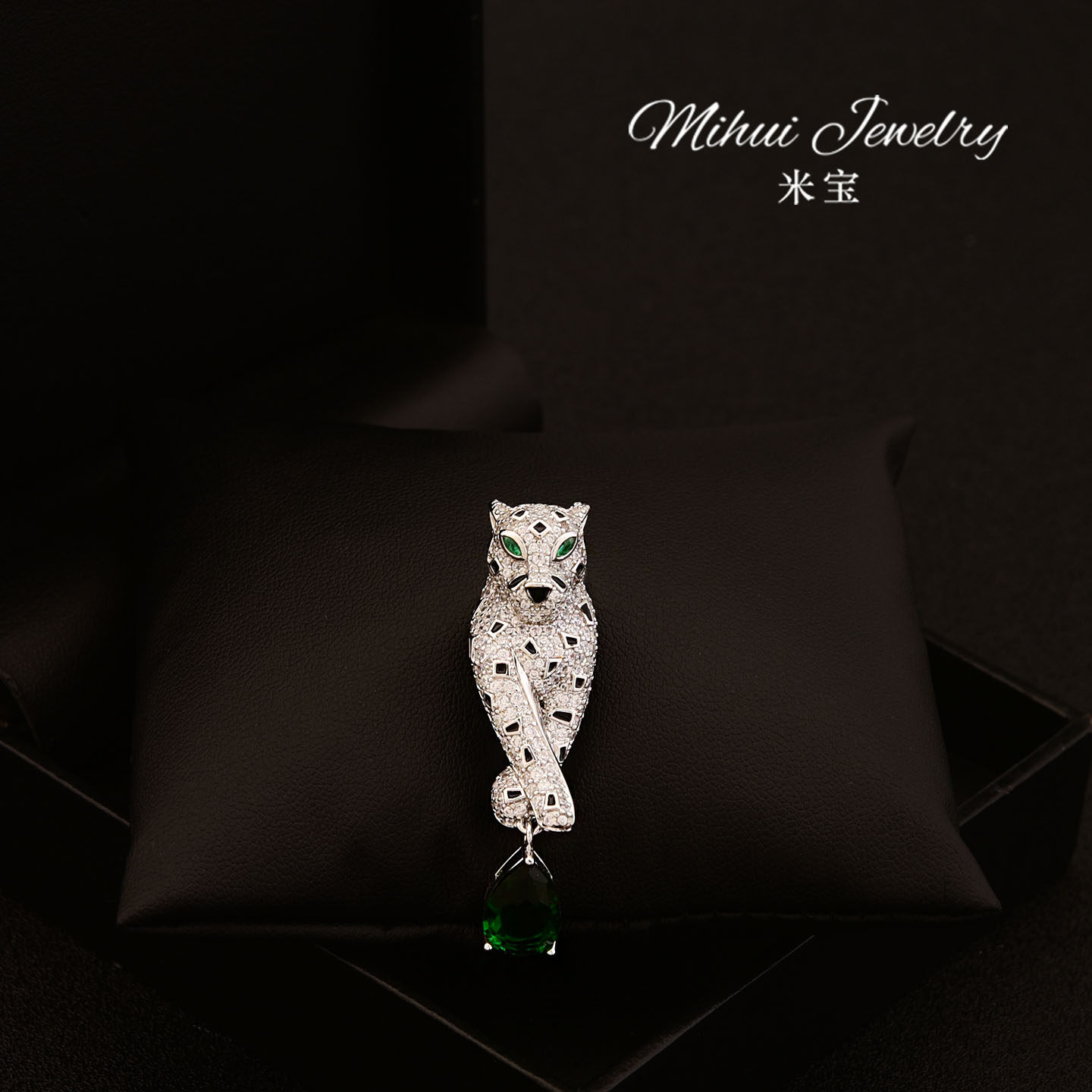 高级感祖母绿水晶豹子胸针西装高档动物胸针衣服搭配领针饰品,饰品/流行首饰/时尚饰品新,胸针,淘宝优惠券,粉丝福利购,淘宝优惠卷