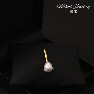 幸运铃兰花迷你胸针精致小众复古胸花V领防走光收领口小扣针配饰