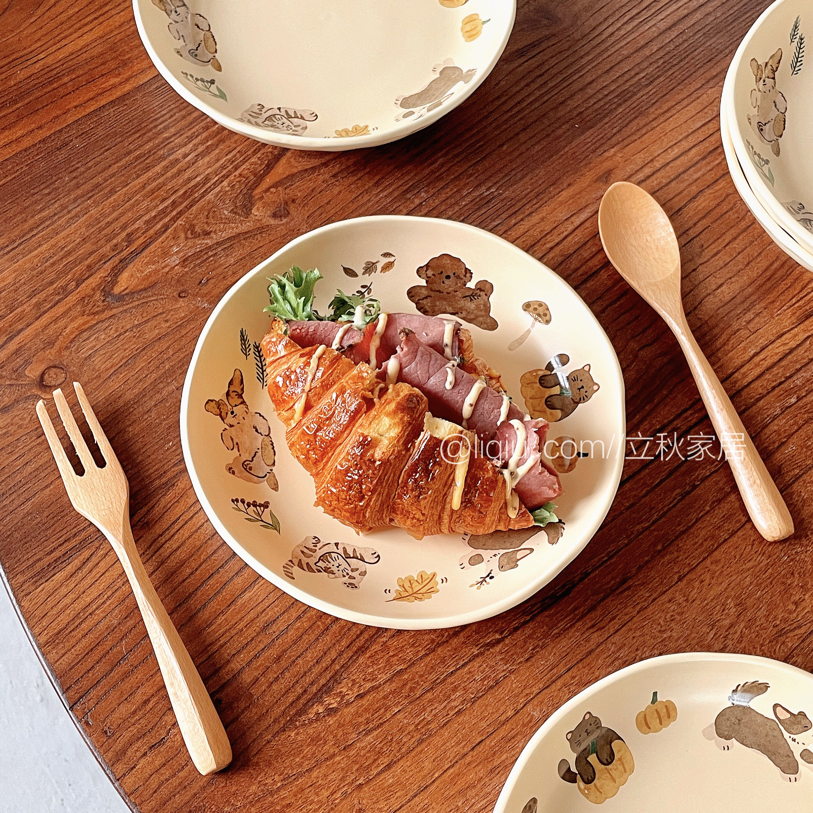 陶瓷餐具家用卡通动物森林系列餐盘点心盘子好看的饭碗菜盘盘子