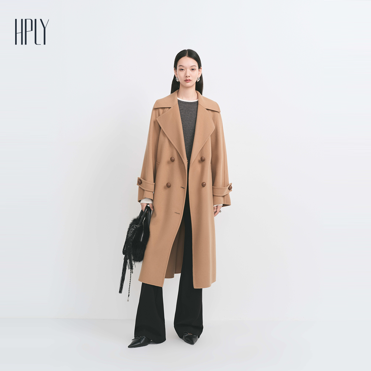 显瘦翻领 收腰系带 宽松廓形