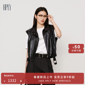 HPLY荷比俪2025秋新款 翻领腰带金属扣马甲 女黑色皮质机车风无袖