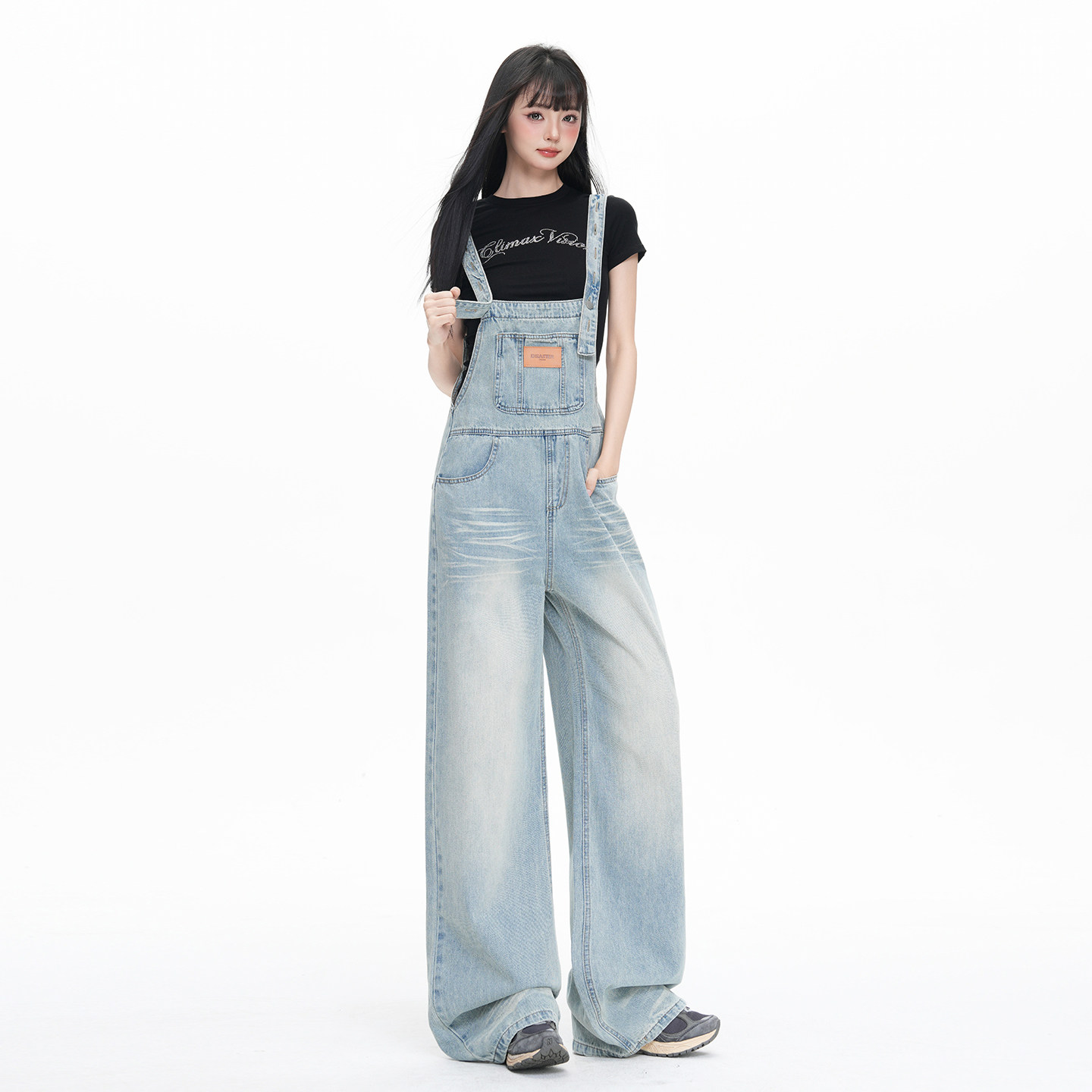 设计感美式浅蓝色牛仔背带裤女新款韩版宽松高腰显瘦阔腿连体长裤