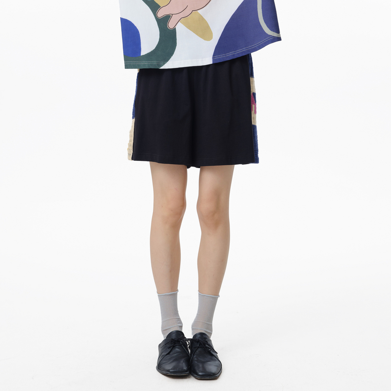 松紧腰、侧插袋、毛织片