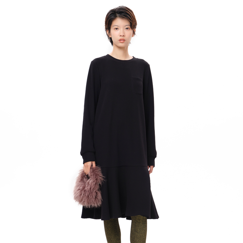 小落肩、小贴袋、鱼尾裙摆