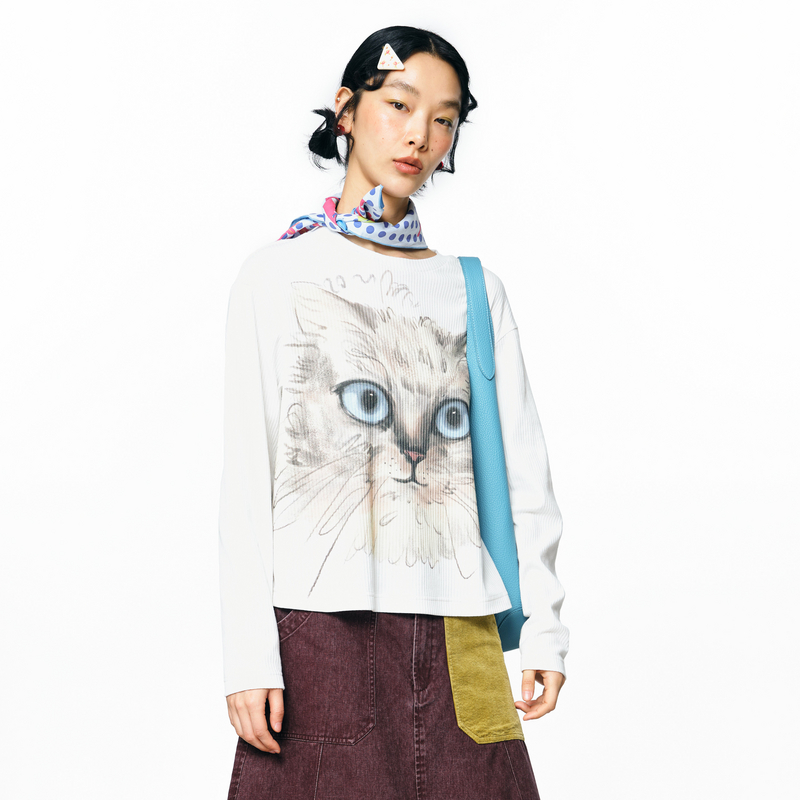 圆领、猫脸印花、手感舒适