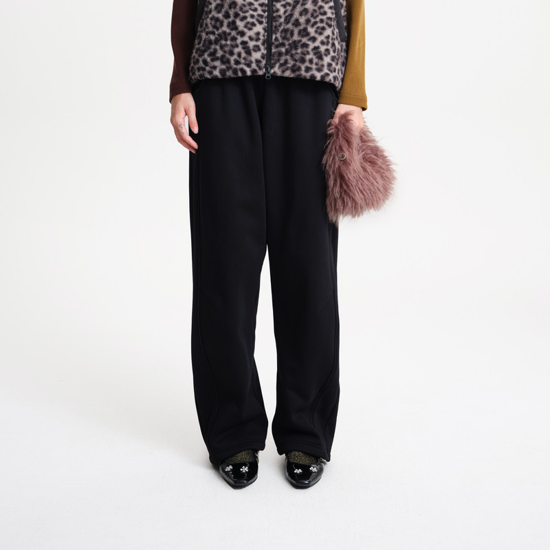 松紧腰、绣花章仔、口袋