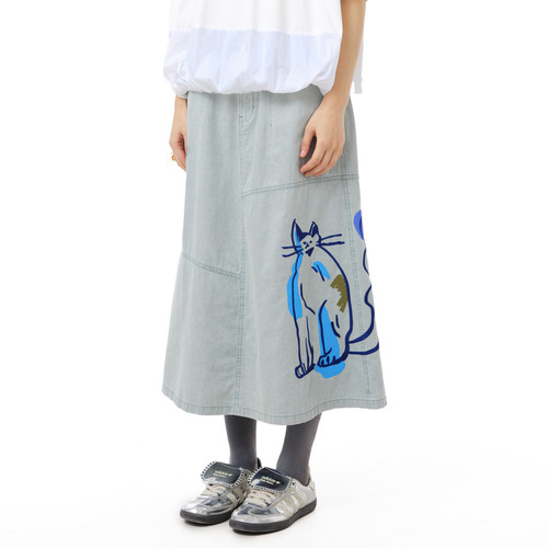 后腰松紧、多口袋、绣花