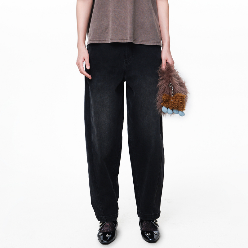 后腰松紧、斜插袋、弹力牛仔