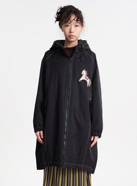 【生肖系列】MOVEUP幻走2025冬季小马保暖连帽绣花长款棉服外套女