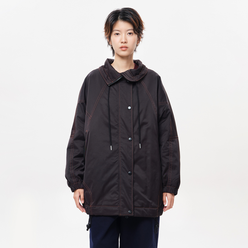 立领、拉链口袋、蝙蝠袖