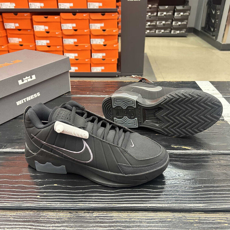 Nike耐克男子运动鞋黑色减震防滑系带网布透气篮球鞋 II7521-001