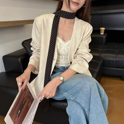 韩系弄潮儿~波点飘带V领西装外套女2026春新款高级感气质休闲西服