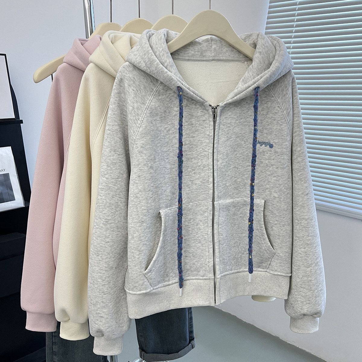 元气彩绳氛围感刺绣连帽卫衣开衫女秋冬加绒加厚宽松百搭外套帽衫