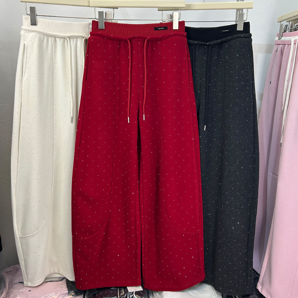 高级感烫钻红色羊绒毛呢休闲裤女春秋新款设计感宽松阔腿弯刀裤子,女装/女士精品,休闲裤,淘宝优惠券,粉丝福利购,淘宝优惠卷