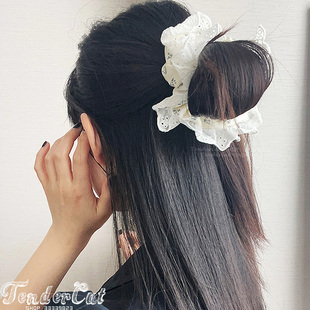 flower pattern tripe scrunchie 蕾丝花边淡雅花朵发绳花瓣发圈