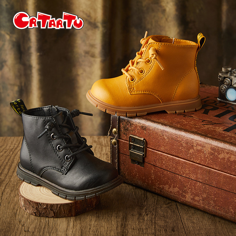 卡特兔皮鞋防滑宝宝马丁靴男女中小童公主靴软底英伦风亲子鞋秋冬