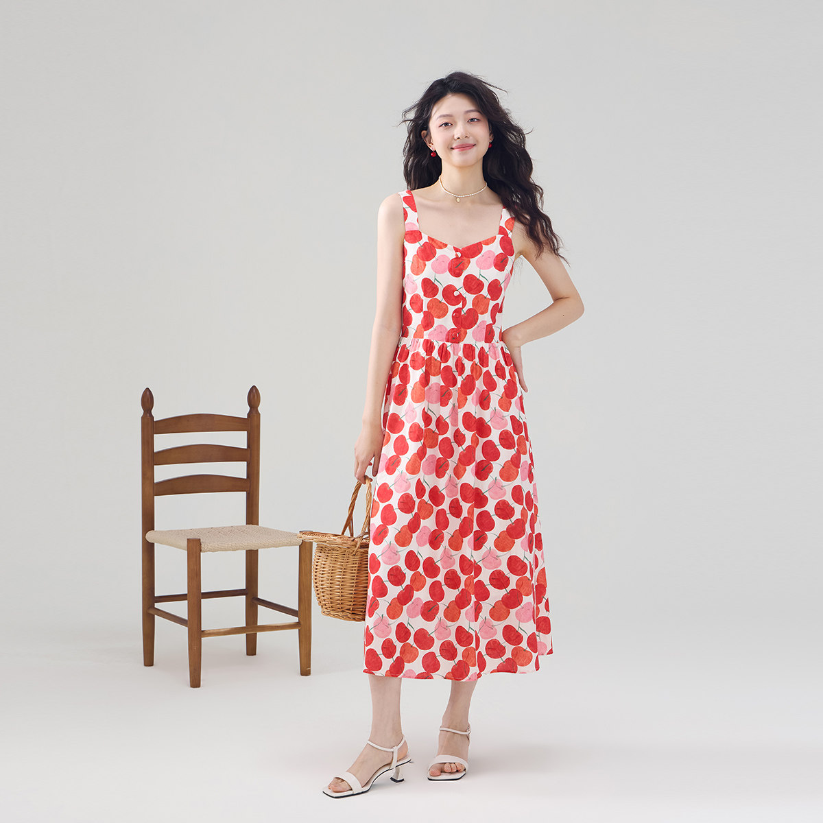 one more2025秋季内搭吊带连衣裙含莱赛尔女高级感气质碎