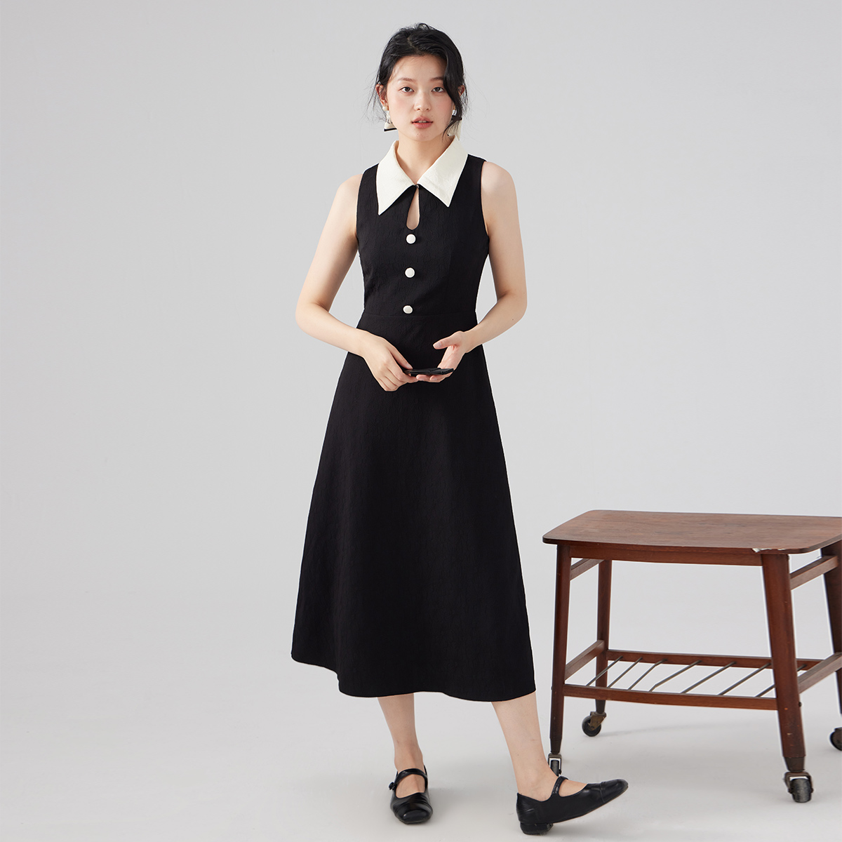 无袖高级感ONEMORE连衣裙