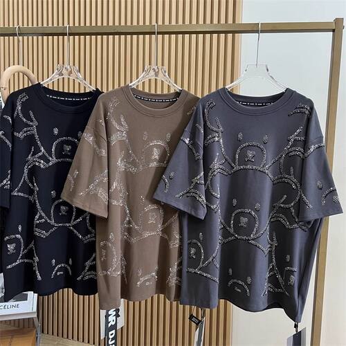 超大码2-300斤胖mm春夏重工烫钻满身小熊设计感减龄宽松短袖T恤女