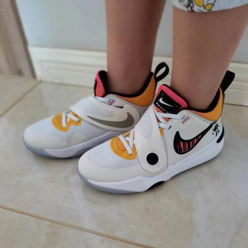 Nike/耐克四季通用耐磨篮球鞋