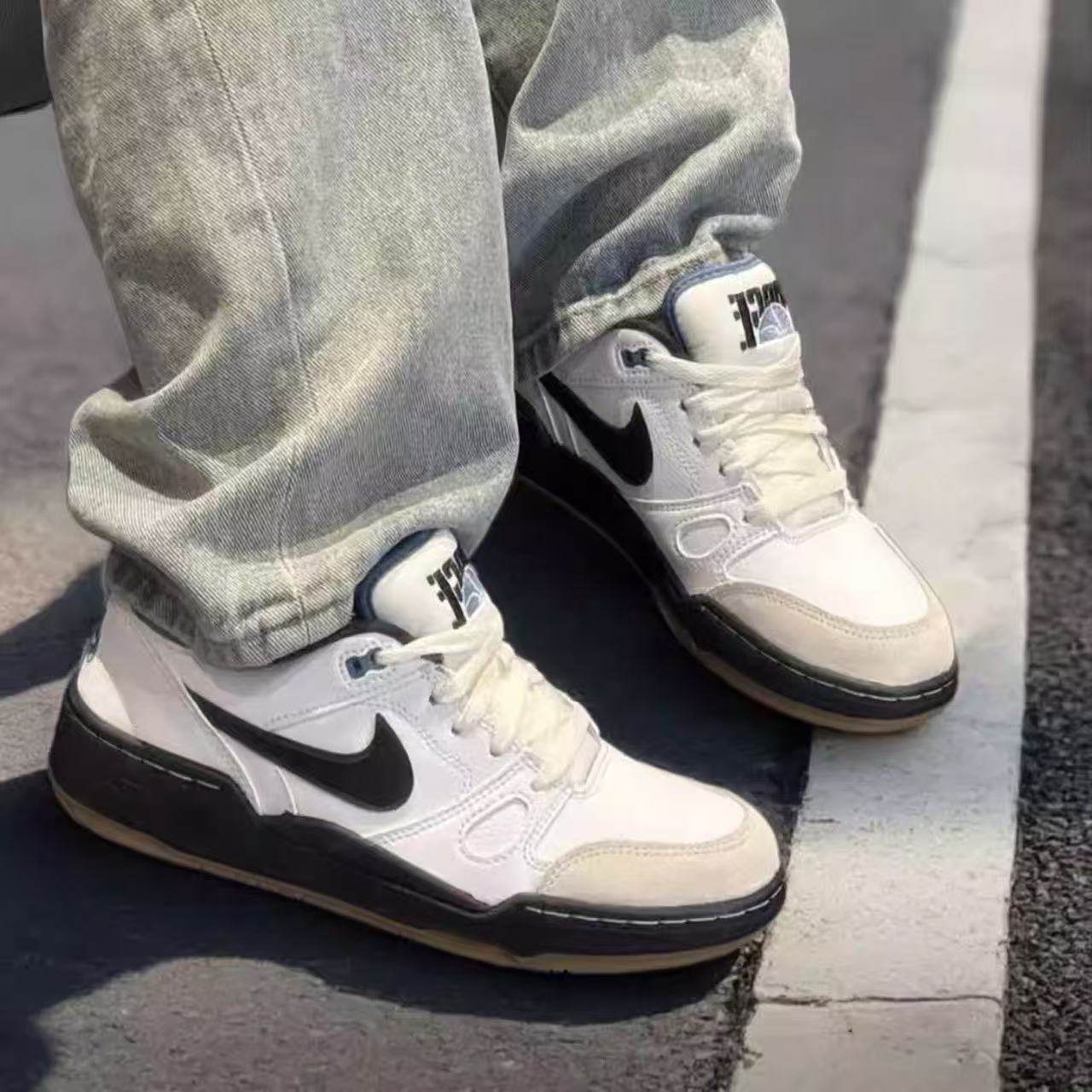 Nike/耐克 Full Force Low白黑色男子低帮减震耐磨板鞋HJ7262-100