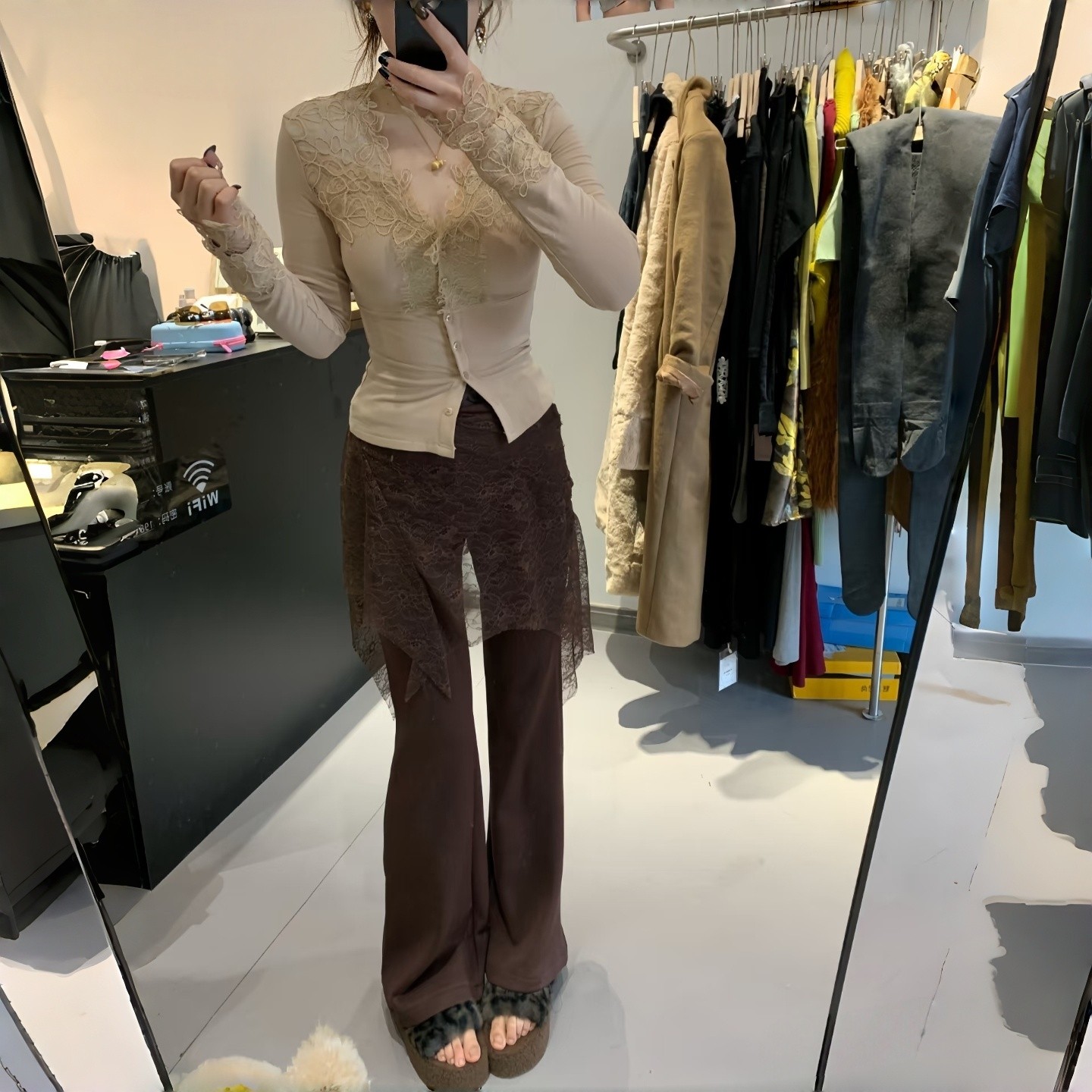 复古蕾丝拼接高腰显瘦微喇女裤图片