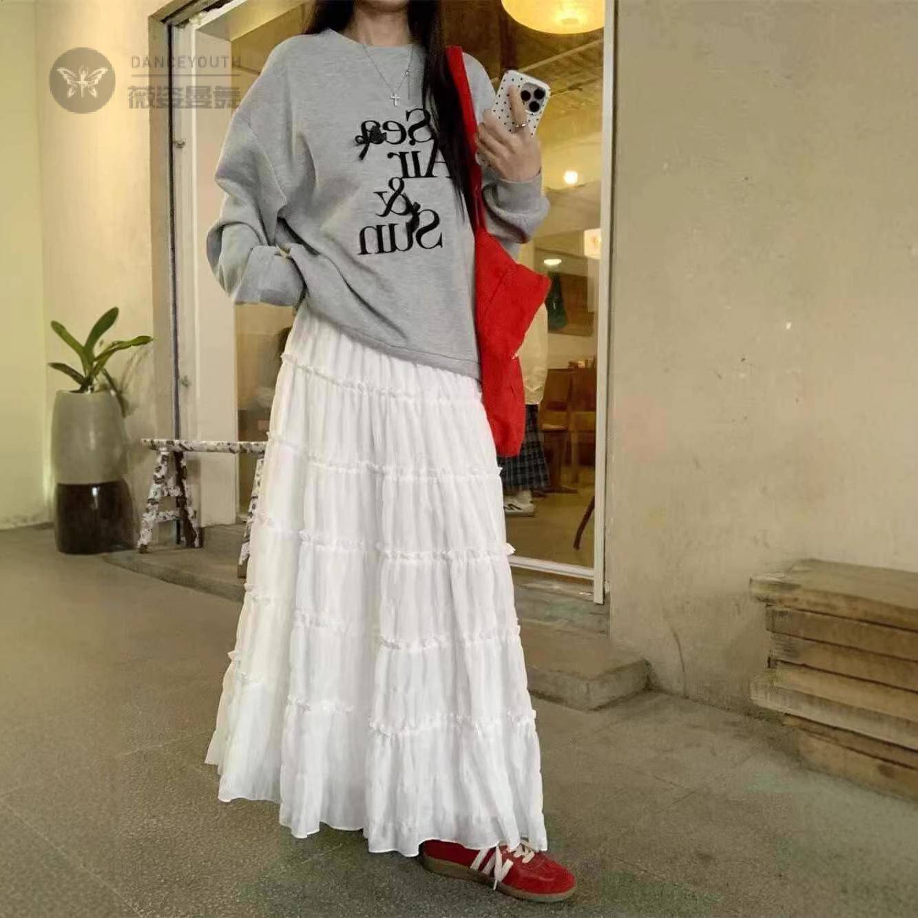 白色松紧腰显瘦垂感大摆蛋糕裙女