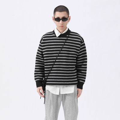 秋冬新款复古撞色黑白条纹针织衫男上衣潮流拼色修身圆领毛衣男款