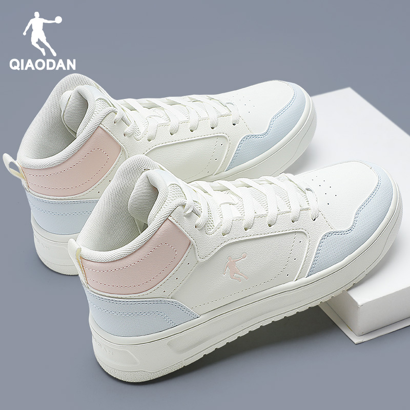 乔丹女鞋高帮板鞋皮面防水运动鞋