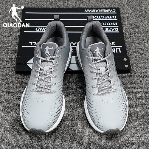 中国乔丹运动鞋男皮面防水跑步鞋