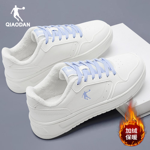乔丹女鞋低帮板鞋加绒棉鞋运动鞋