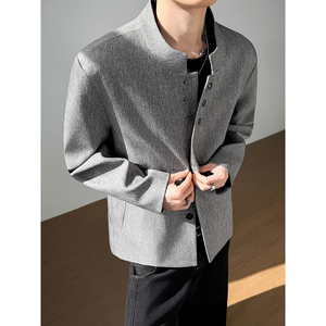 模特图~2026春季立领垫肩休闲西装外套 YJ6008/P108，男装西服套装，电商B331