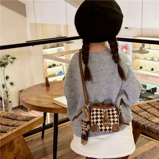 秋冬新款儿童斜挎包包女童菱格纹烧麦包小女孩百搭毛呢外出零钱包