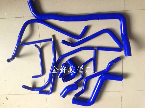 美国福特05-07翼虎全车硅胶水管