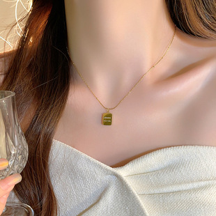 搜搜韩系爆款小金砖钛钢项链轻奢小众时尚百搭气质简约双面锁骨